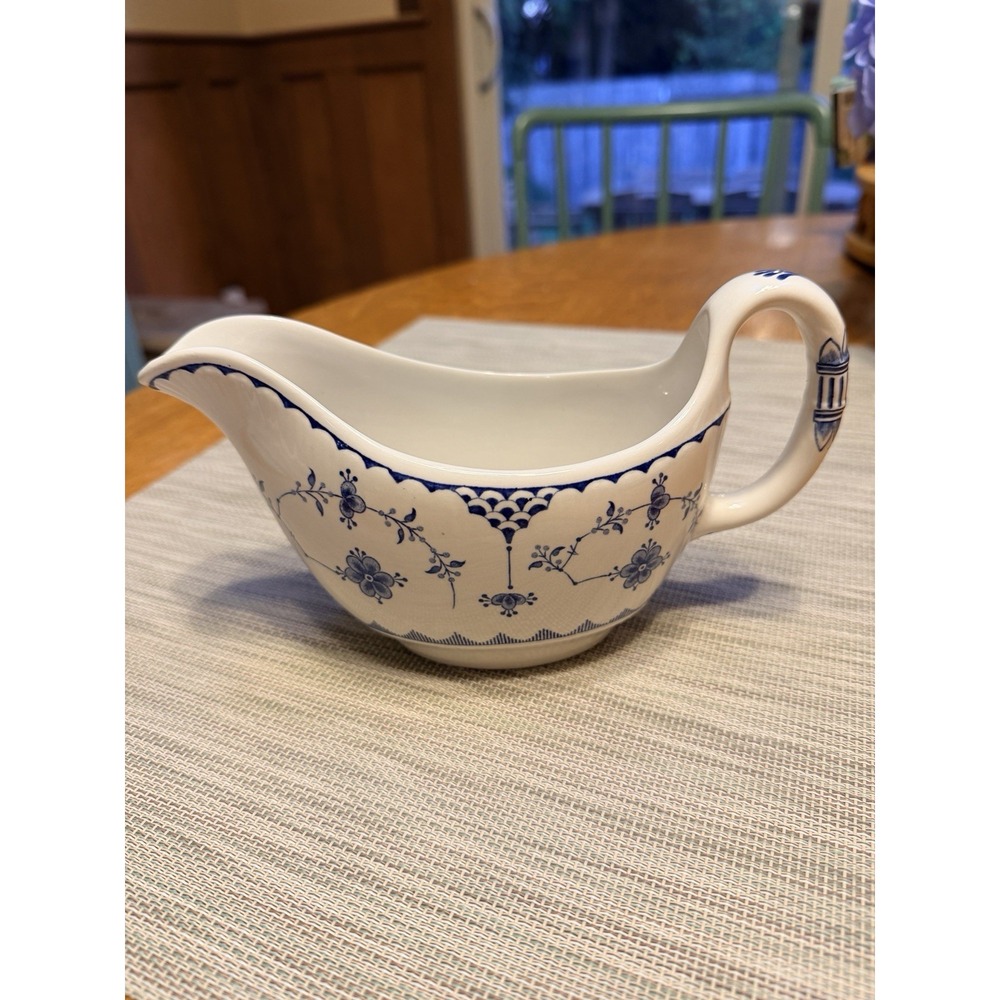 Furnivals Denmark Blue/White Gravy Boat Made in England Wonderful Condition